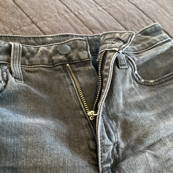 Joe’s Jeans raw hem jean shorts size 26 - Picture 5 of 9